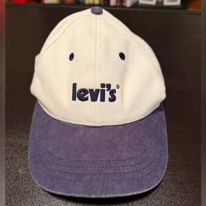 Levi’s Strapback Hat